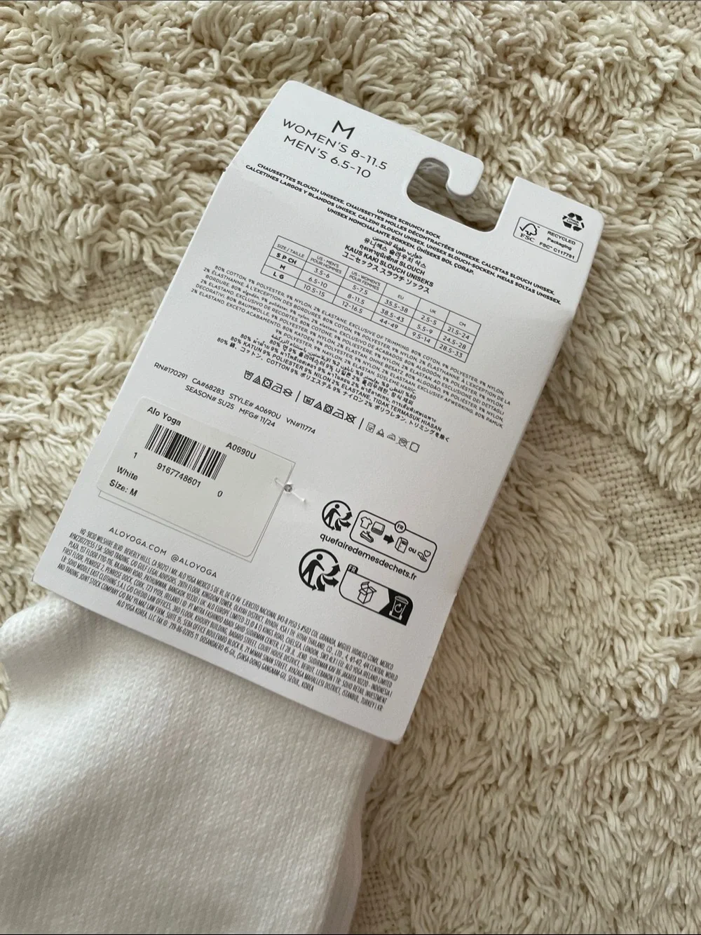 ALO Yoga White Ribbed Scrunch Socks unisex white women’s 8 - 11.5 NWT women’s